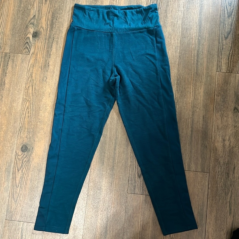 NWOT Victorias Secret On Point Leggings Size Large